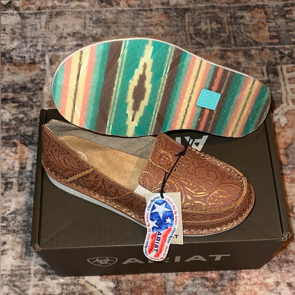 Ariat Embossed Cruisers